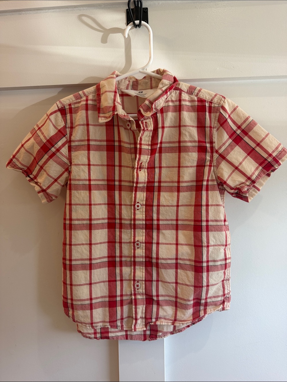 H&M Toddler Boys Ivory & Red Plaid Button Down Short Sleeve Shirt Size 5T